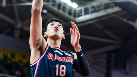 CBA第13轮广东124-98山西：易建联31+14联手尼克尔森轰塌内线