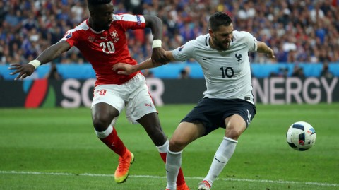 2016法国欧洲杯：帕耶绝杀揭幕，C罗伤退葡萄牙奇迹夺冠