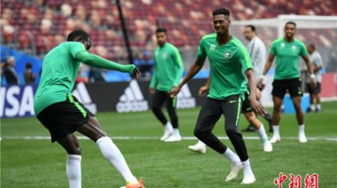 埃及4-0血洗沙特，勒纳尔拒与球员握手引爆帅位危机