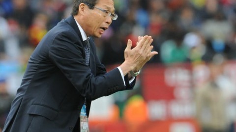 标题：麒麟杯日本两度落后2-2绝平巴拉圭，上田绮世补时救主