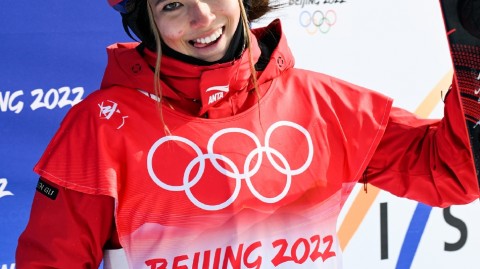 U型池资格赛：谷爱凌领衔中国三朵金花闪耀晋级决赛